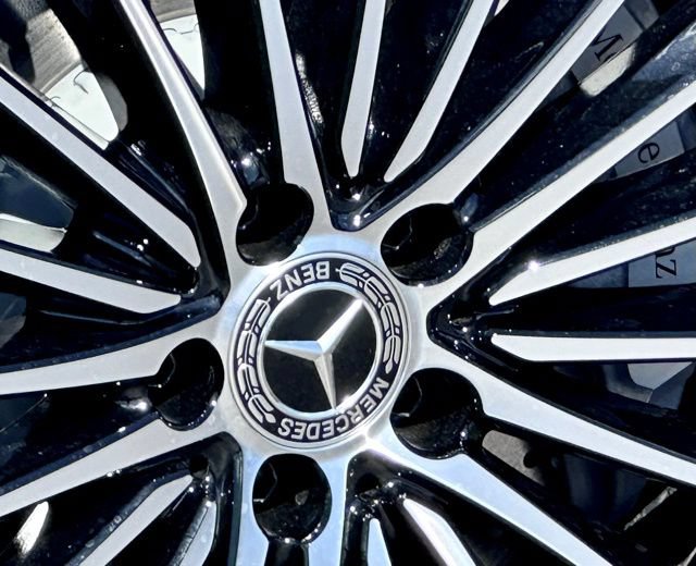 New 2026 Mercedes-Benz GLC 300 4MATIC image 10