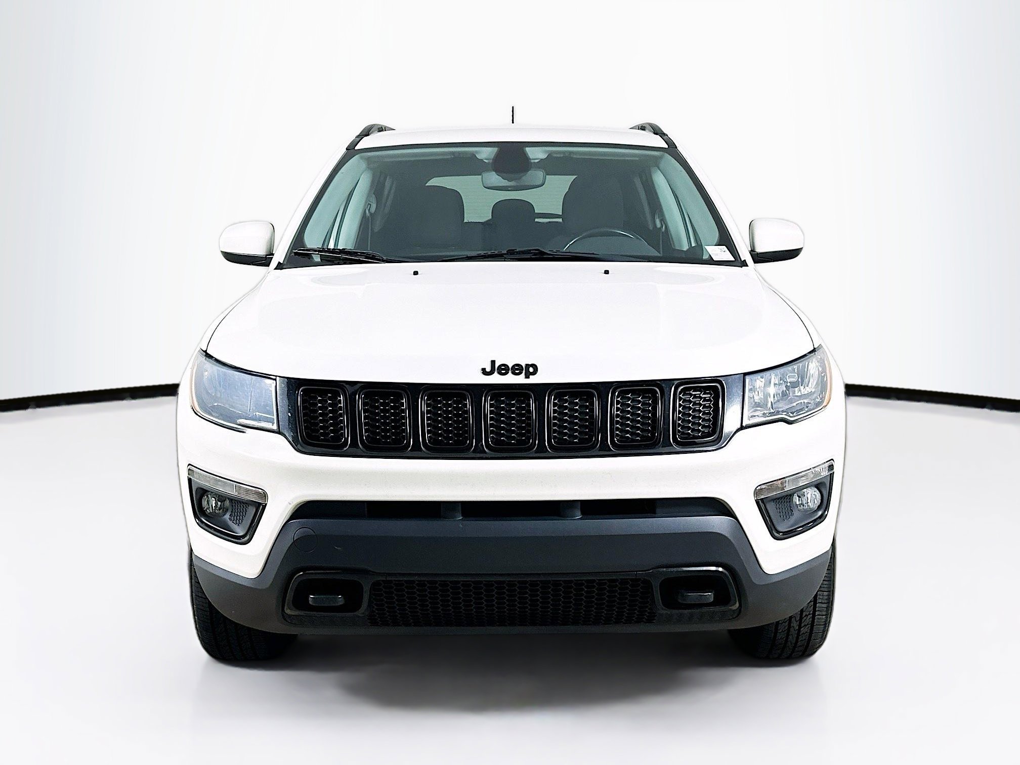 Used 2020 Jeep Compass Sport image 2
