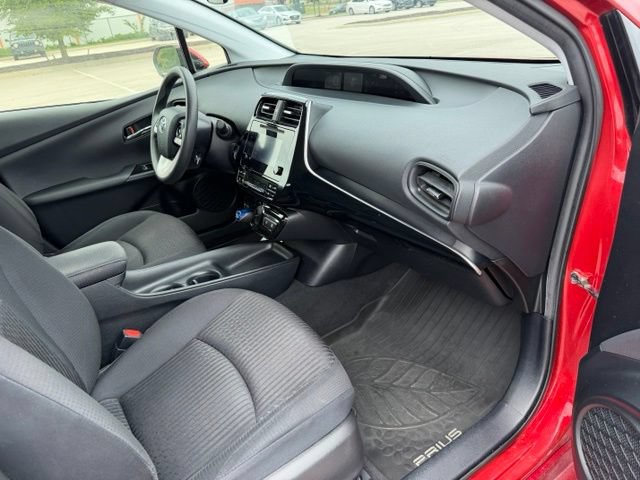 Used 2017 Toyota Prius Two w/ Prius Two Safety Plus Package FWD image 29