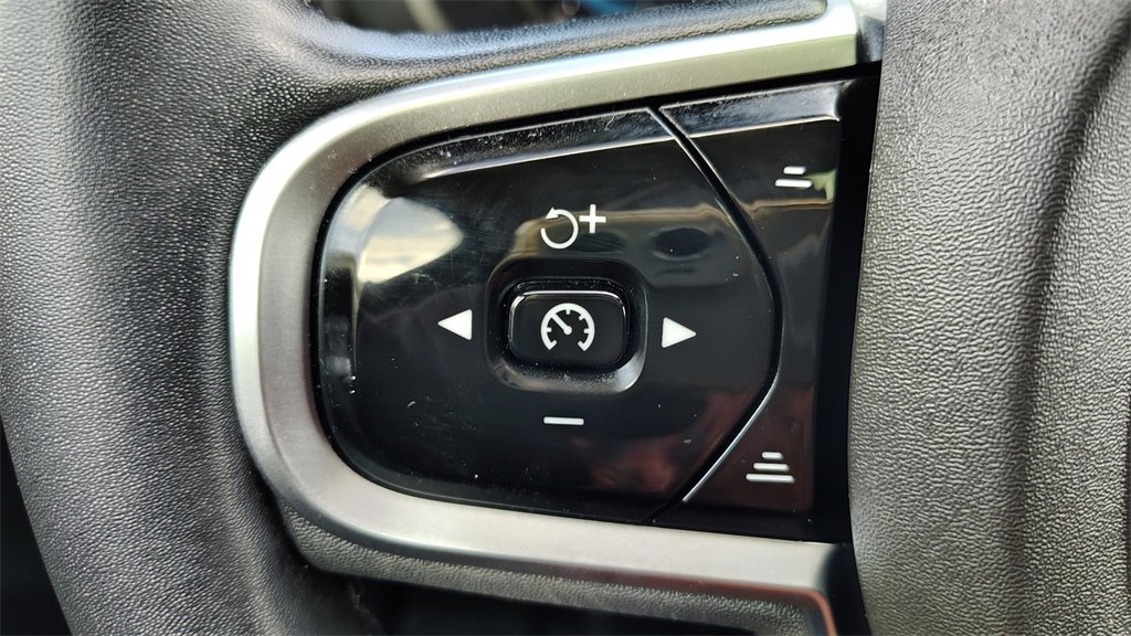 Certified 2024 Volvo XC60 B5 Plus w/ Protection Package Premier image 14