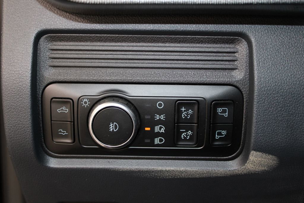 Used 2025 Ford F350 Platinum image 45