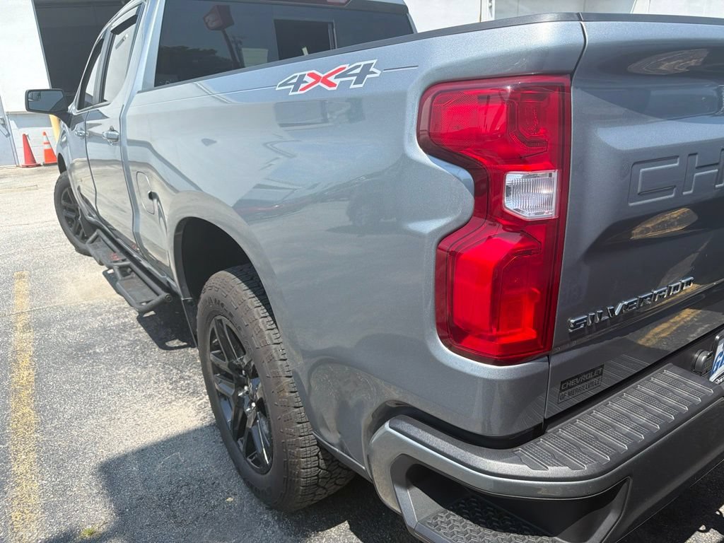 Used 2025 Chevrolet Silverado 1500 RST w/ Convenience Package II AWD/4WD image 5