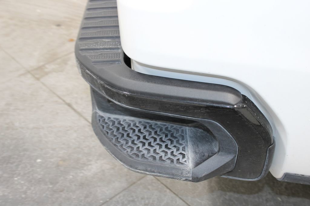 Used 2024 Chevrolet Silverado 1500 ZR2 w/ Technology Package image 13