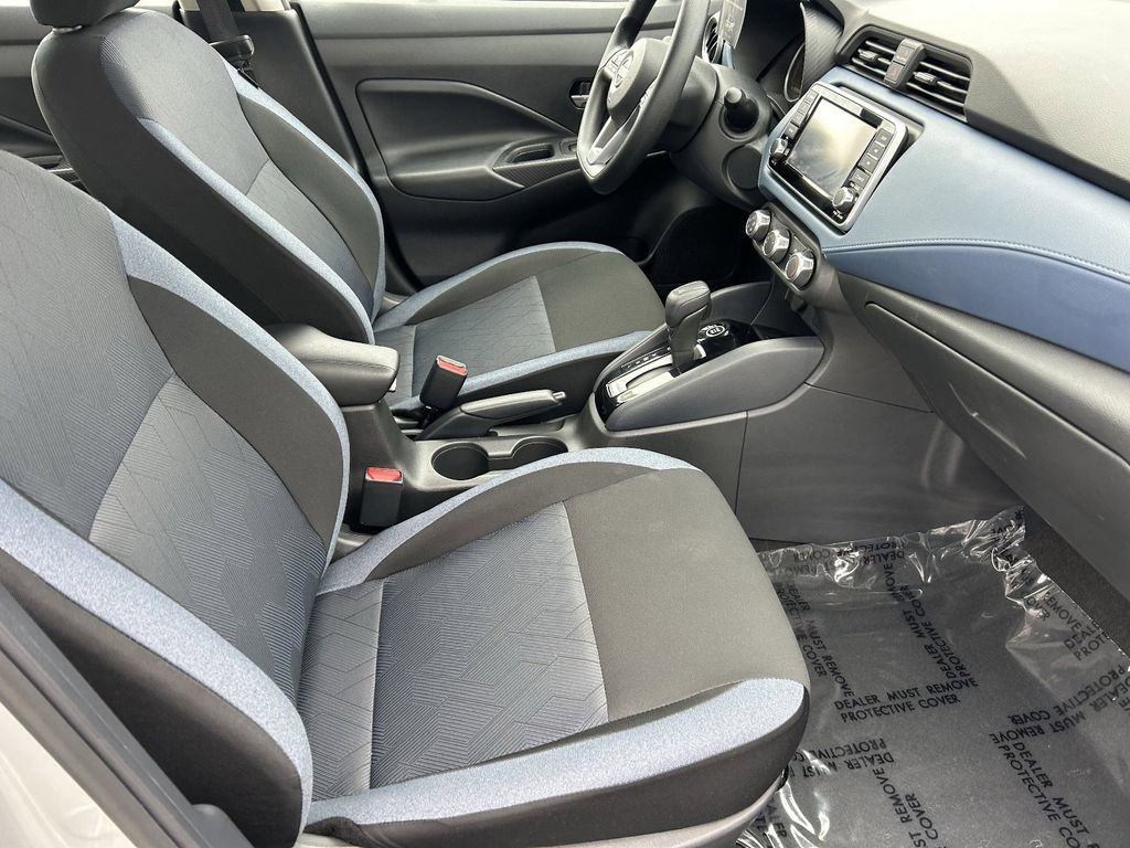 Used 2025 Nissan Versa SV w/ Trunk Package image 9