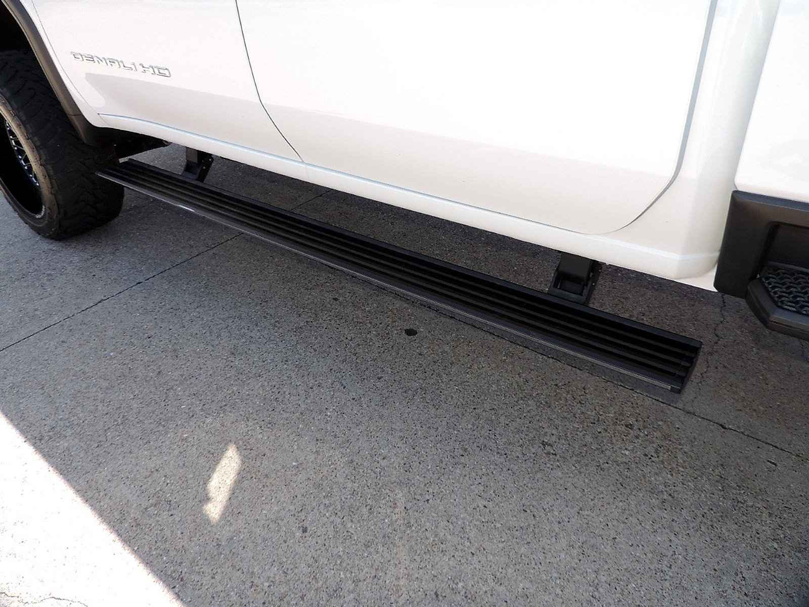 Used 2024 GMC Sierra 2500 Denali Ultimate AWD/4WD image 17