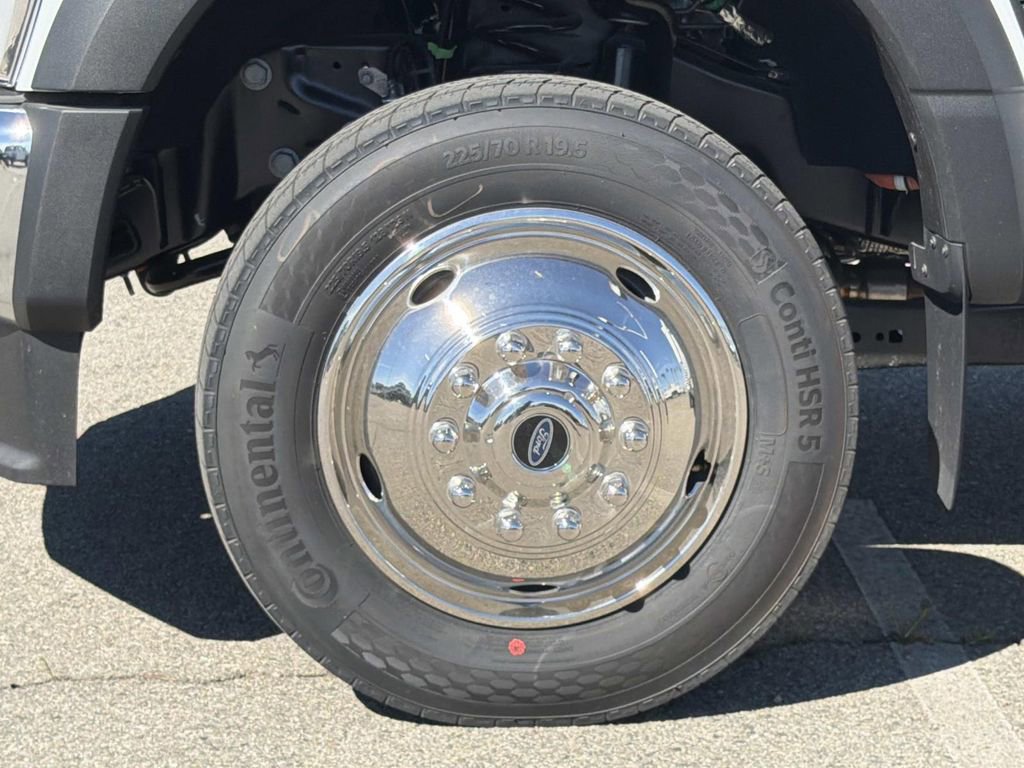 New 2026 Ford F450 XL w/ XL Chrome Package image 29