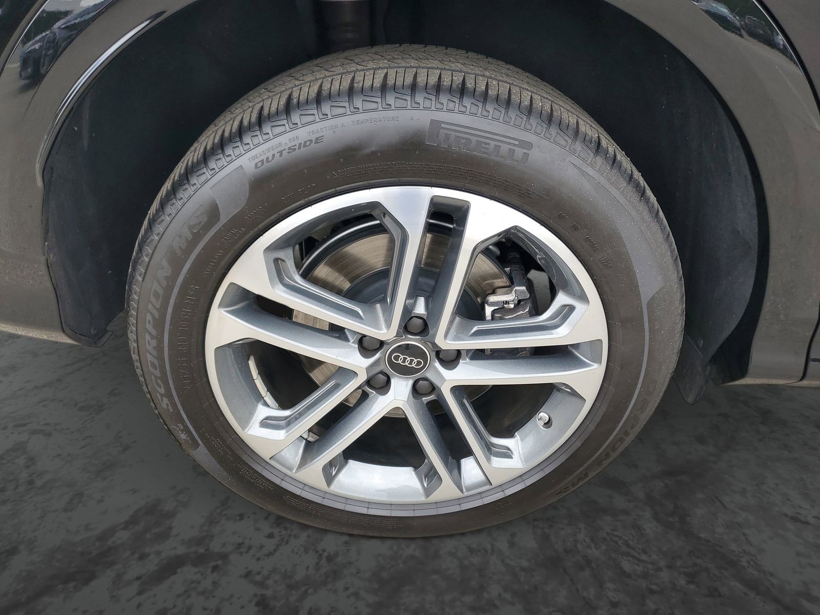 Used 2025 Audi Q5 Premium w/ Convenience Package AWD/4WD image 5