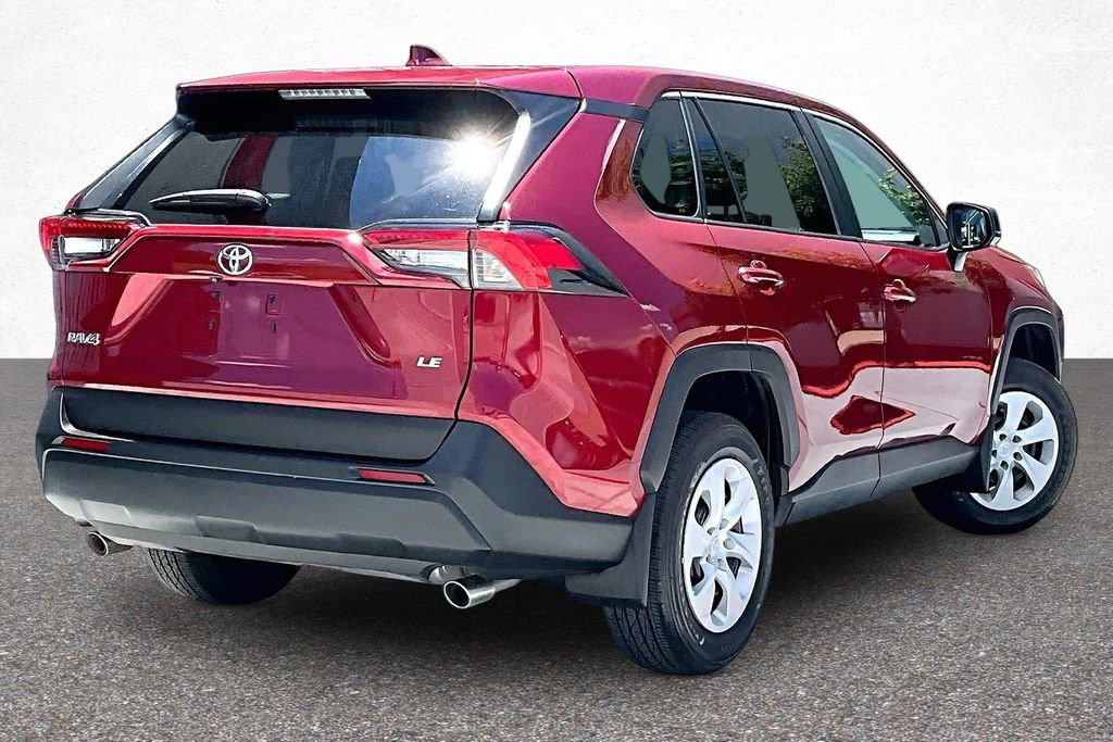Used 2024 Toyota RAV4 LE FWD image 8