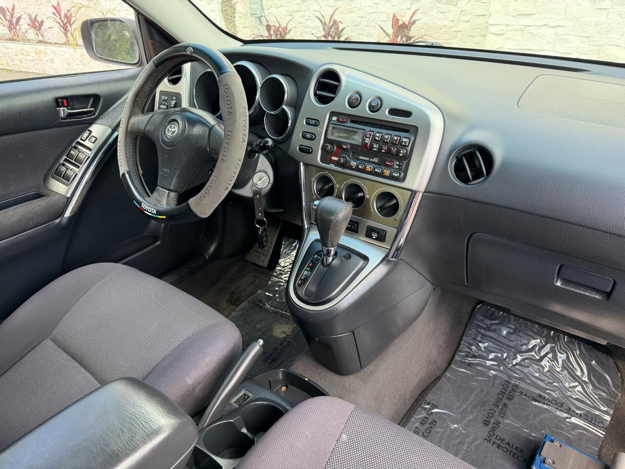 Used 2004 Toyota Matrix FWD image 40