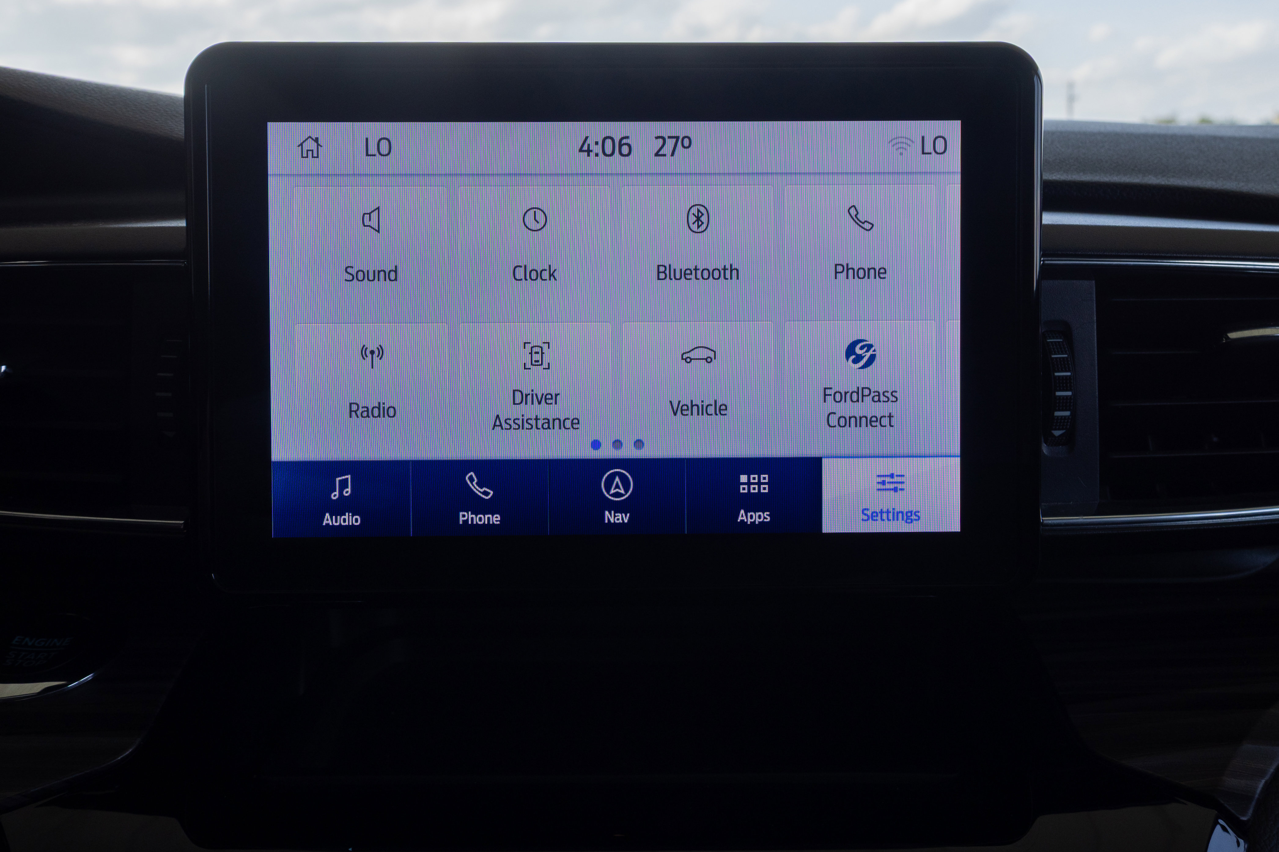 Used 2022 Ford Explorer Limited w/ Equipment Group 301A AWD/4WD image 19