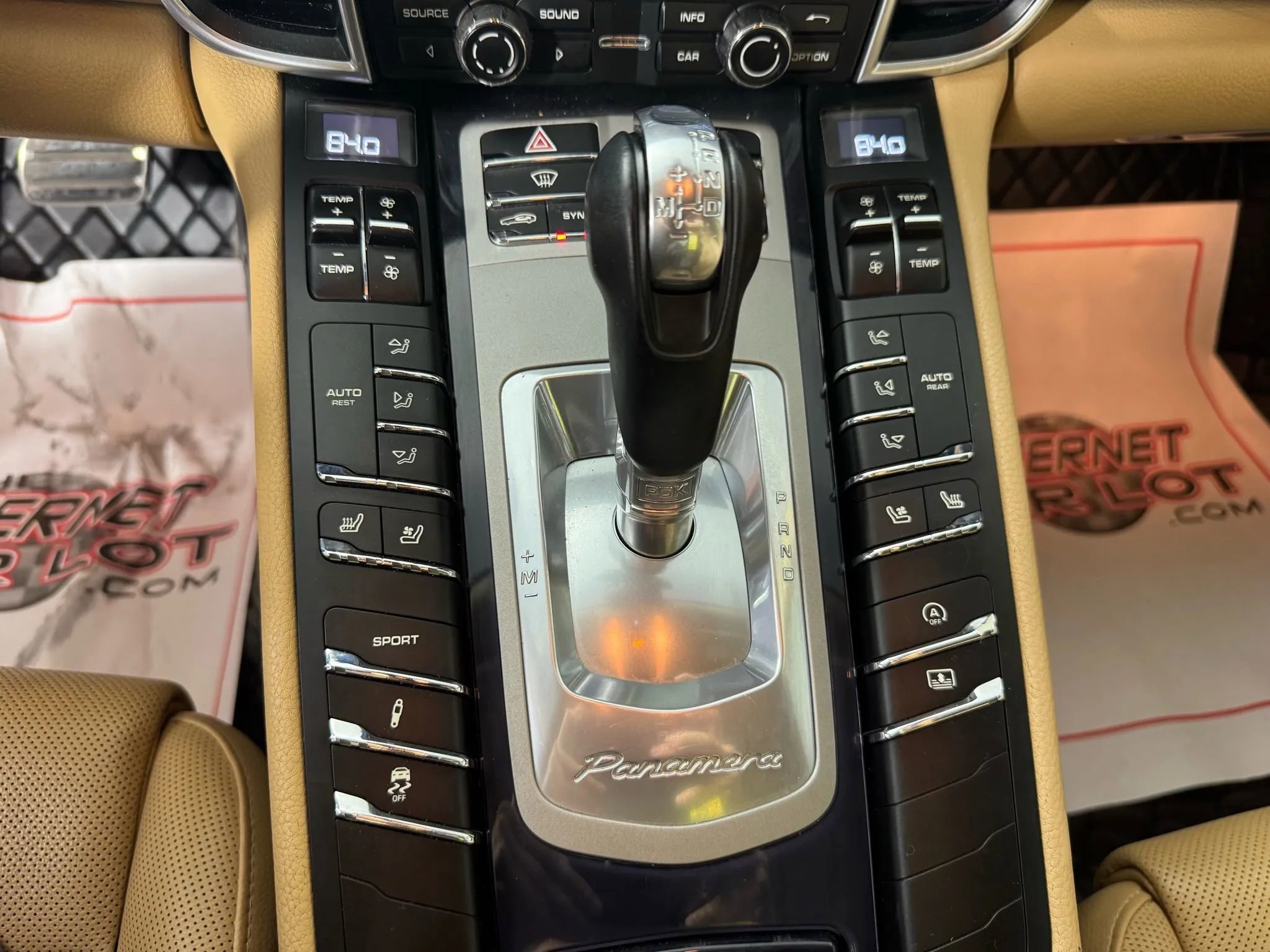 Used 2016 Porsche Panamera image 22