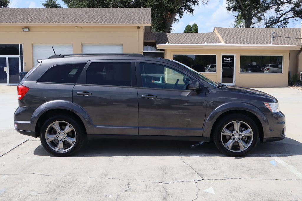 Used 2019 Dodge Journey SE FWD image 10