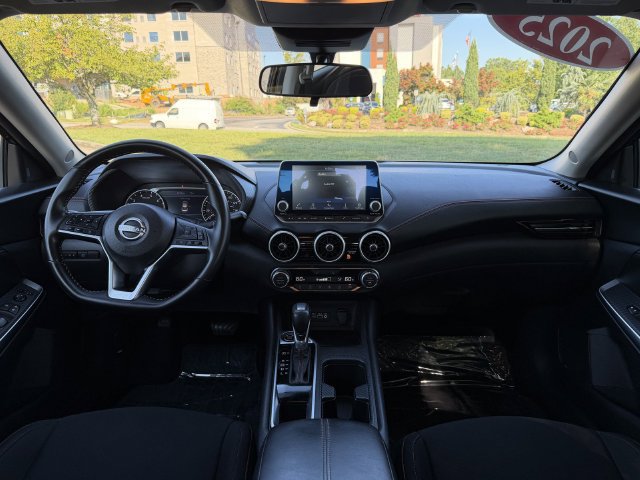 Used 2025 Nissan Sentra SR FWD image 31