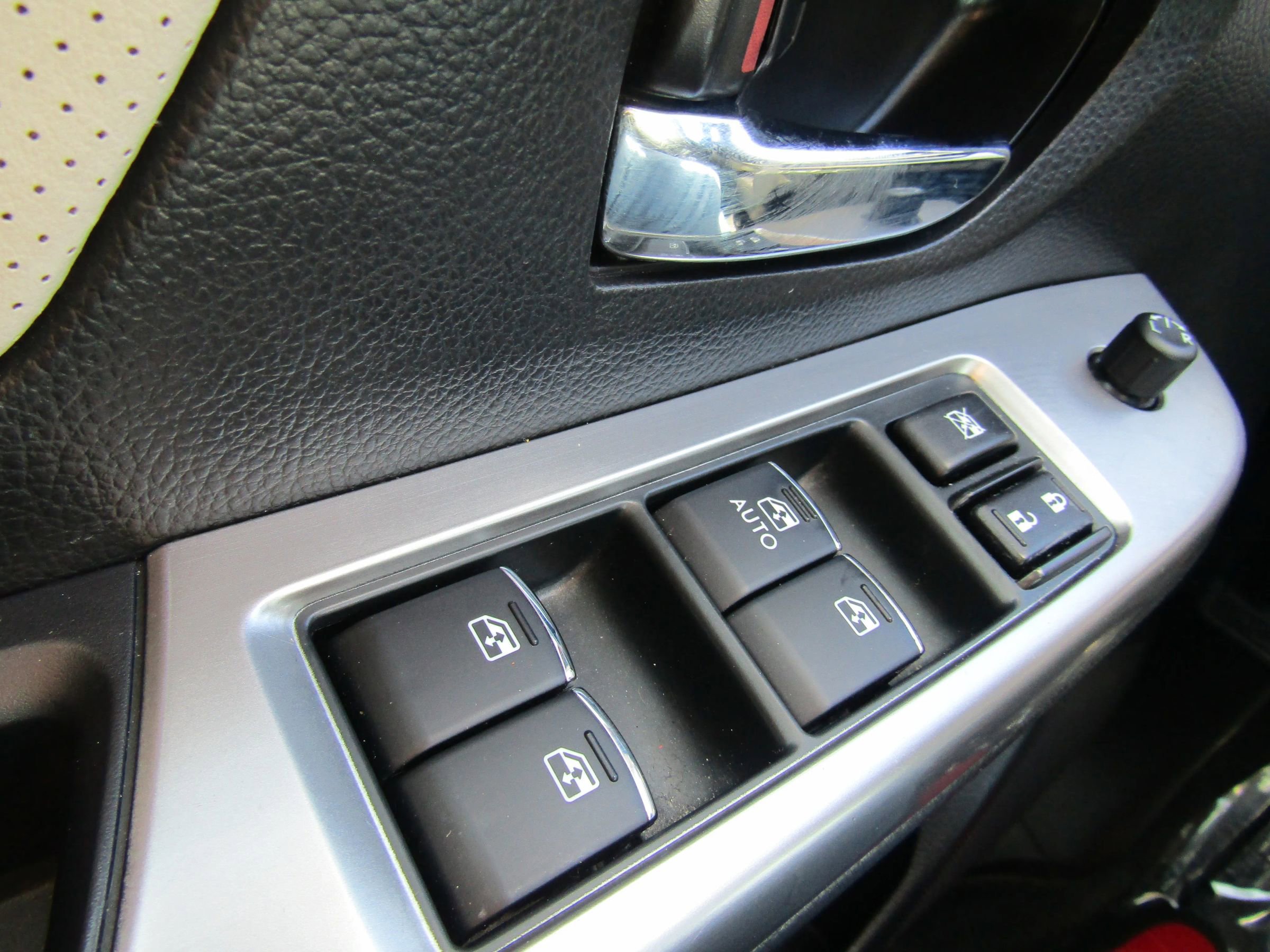 Used 2016 Subaru Crosstrek 2.0i Limited image 30