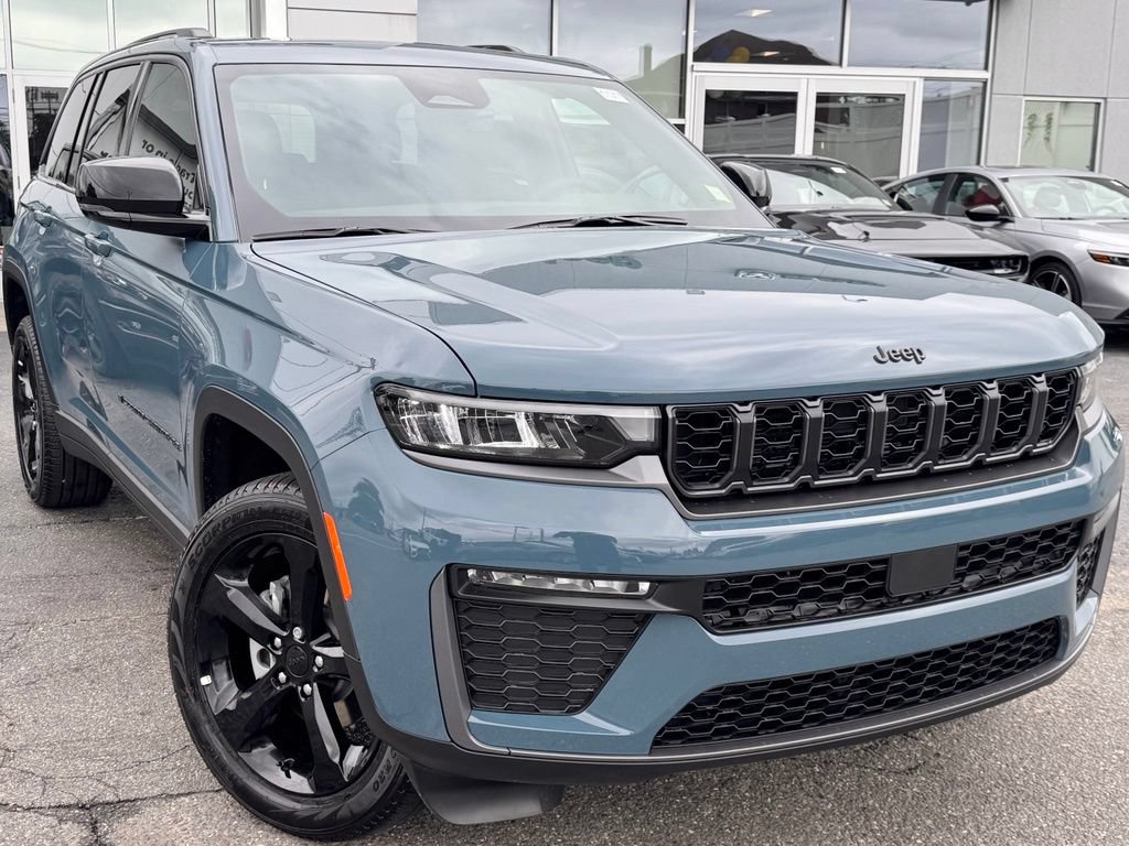 New 2026 Jeep Grand Cherokee Limited w/ Limited Altitude Package