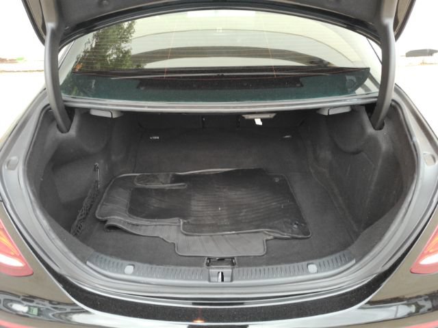 Used 2017 Mercedes-Benz E 300 4MATIC image 28