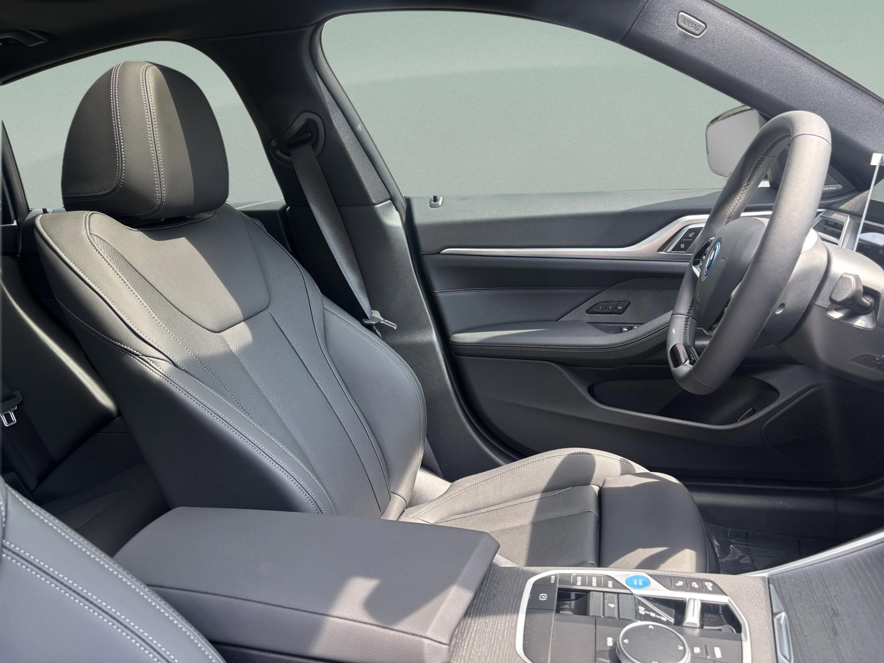 New 2026 BMW i4 xDrive40i w/ Premium Package AWD/4WD image 24
