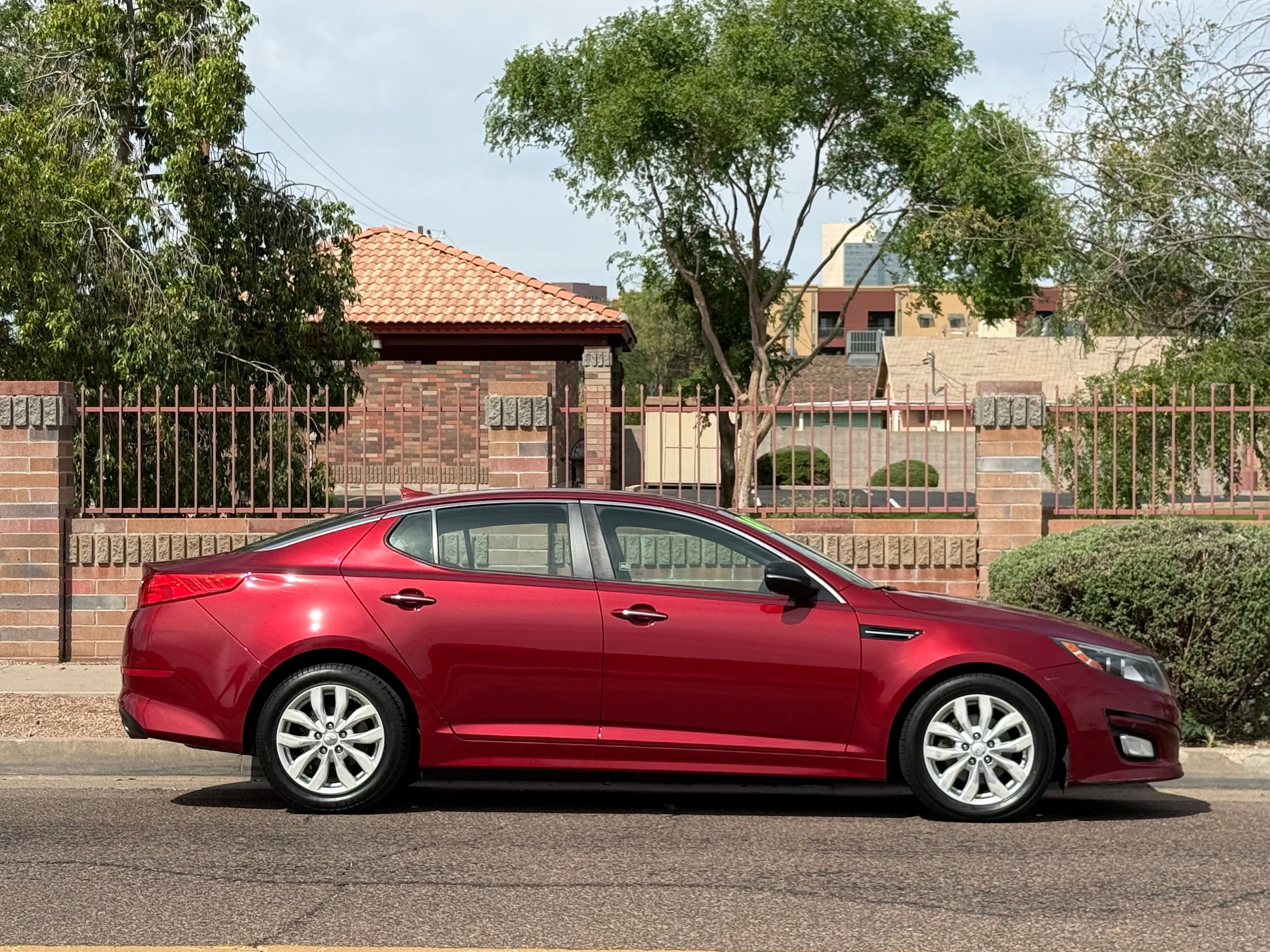 Used 2014 Kia Optima LX FWD image 9