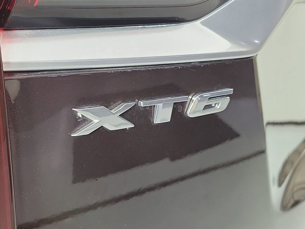 Used 2020 Cadillac XT6 Premium Luxury FWD image 6