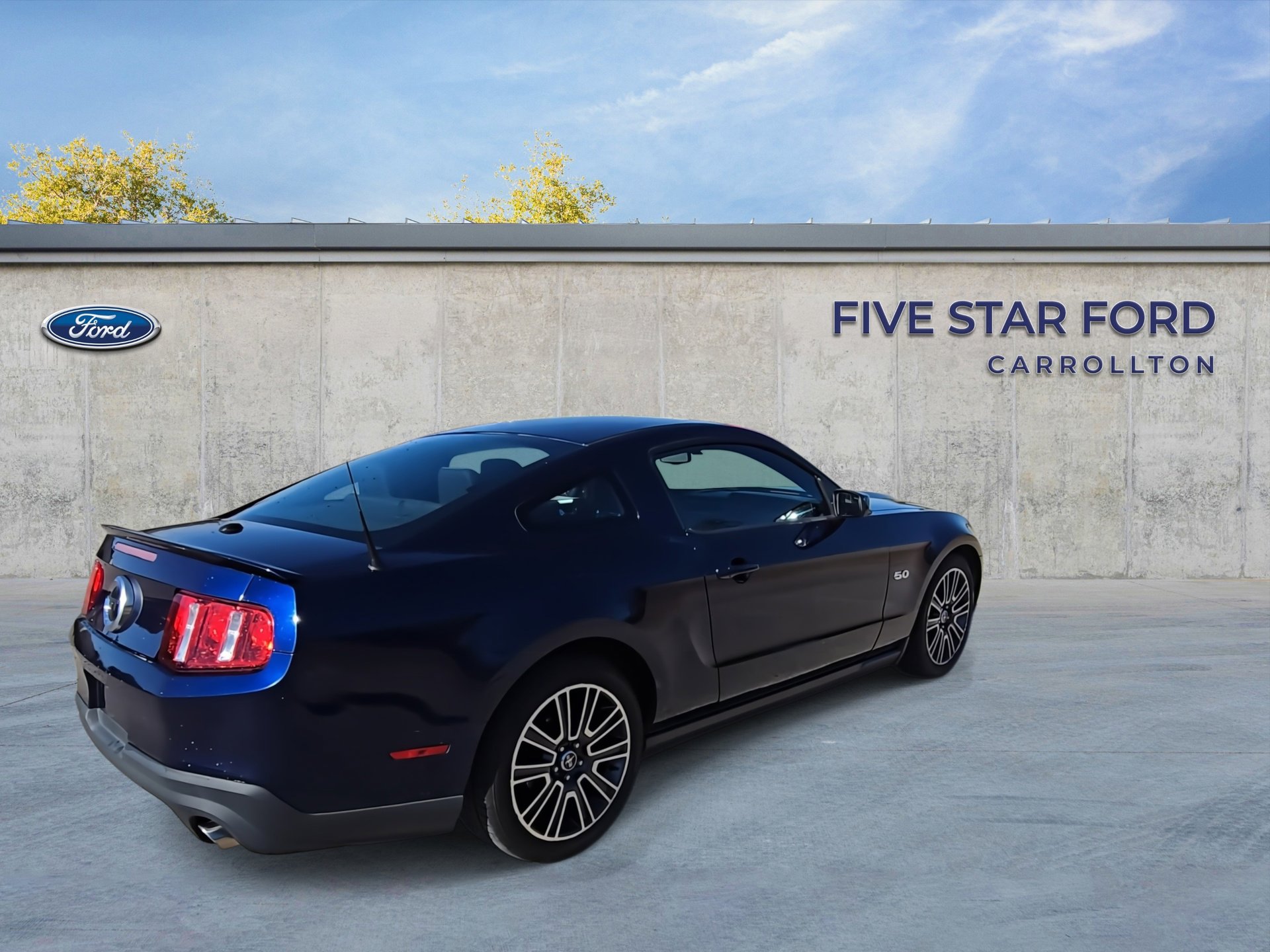 Used 2012 Ford Mustang GT Premium w/ HID Headlamps & Security Pkg image 9