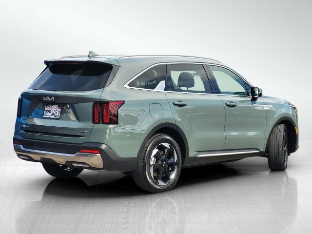 Used 2025 Kia Sorento EX AWD/4WD image 4