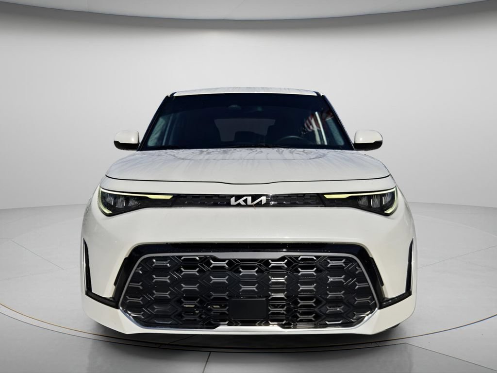Used 2023 Kia Soul GT-Line w/ GT-Line Technology Package FWD image 4