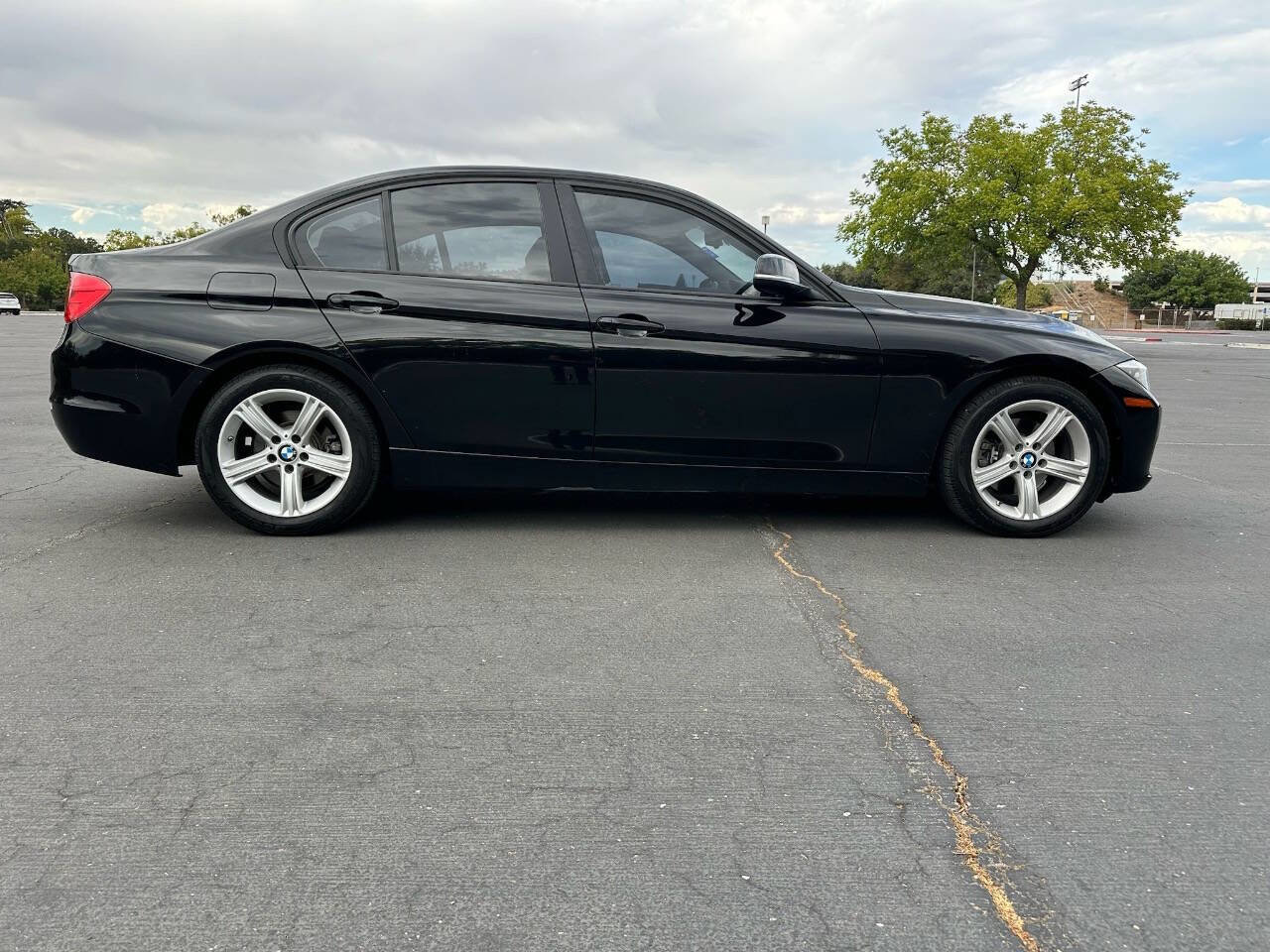 Used 2015 BMW 320i Sedan image 9