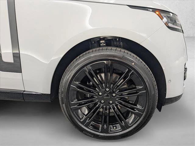 New 2026 Land Rover Range Rover Long Wheelbase SE image 20
