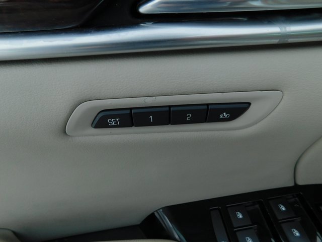 Used 2014 Cadillac XTS Luxury image 19