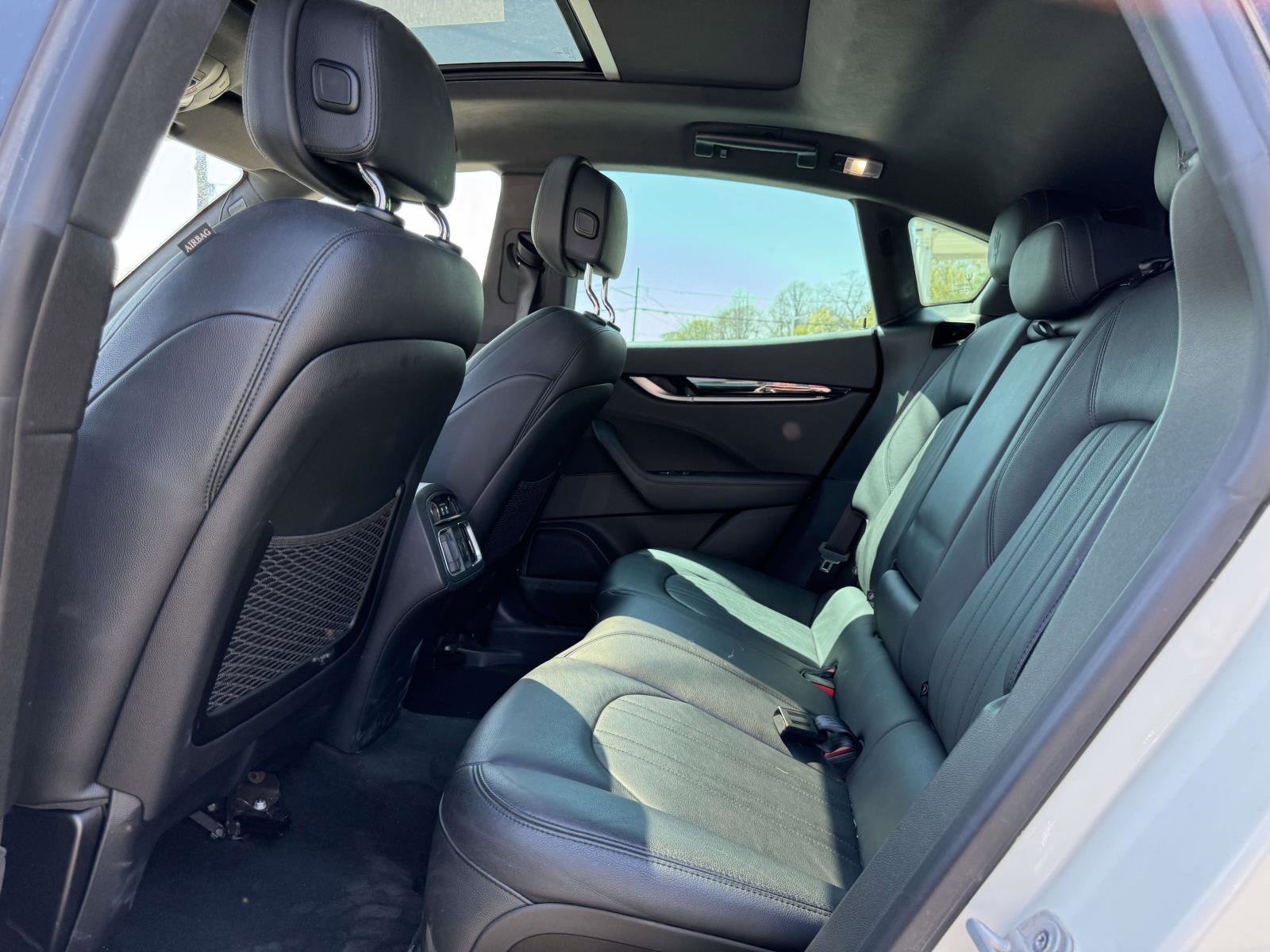 Used 2018 Maserati Levante S AWD/4WD image 9