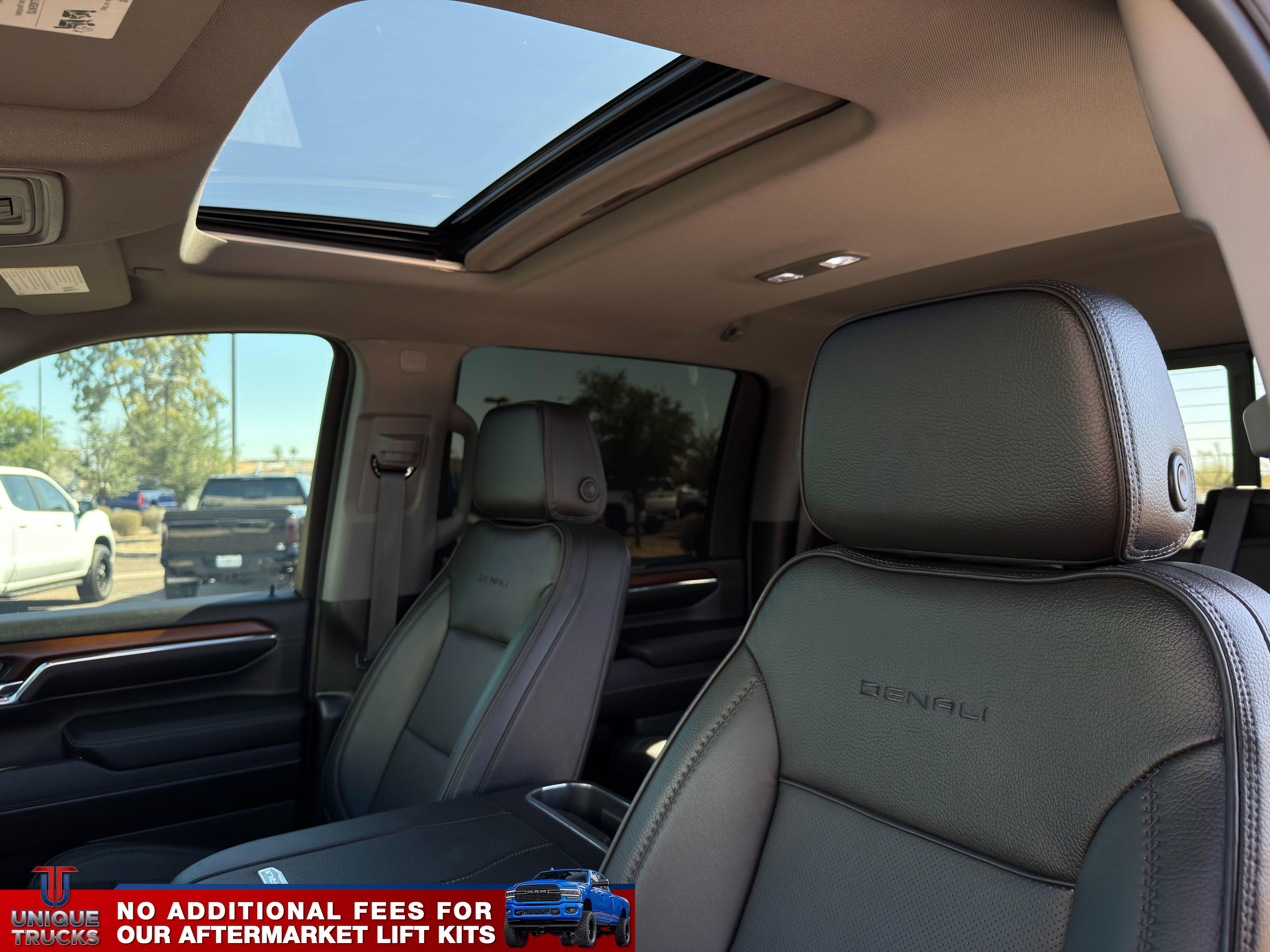 Used 2024 GMC Sierra 2500 Denali w/ Denali Reserve Package AWD/4WD image 19