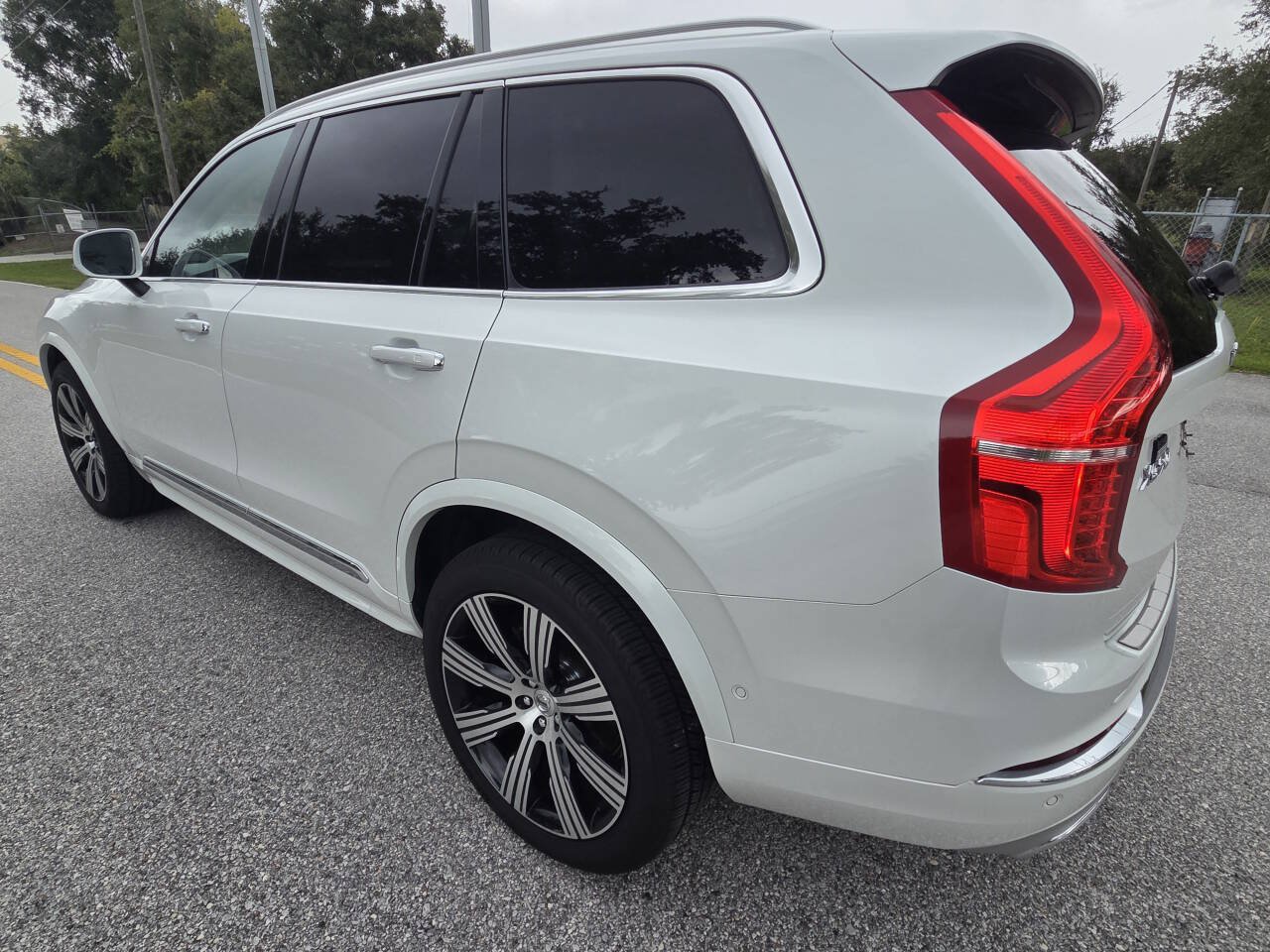 Used 2021 Volvo XC90 T6 Inscription w/ Protection Package Premier AWD/4WD image 19