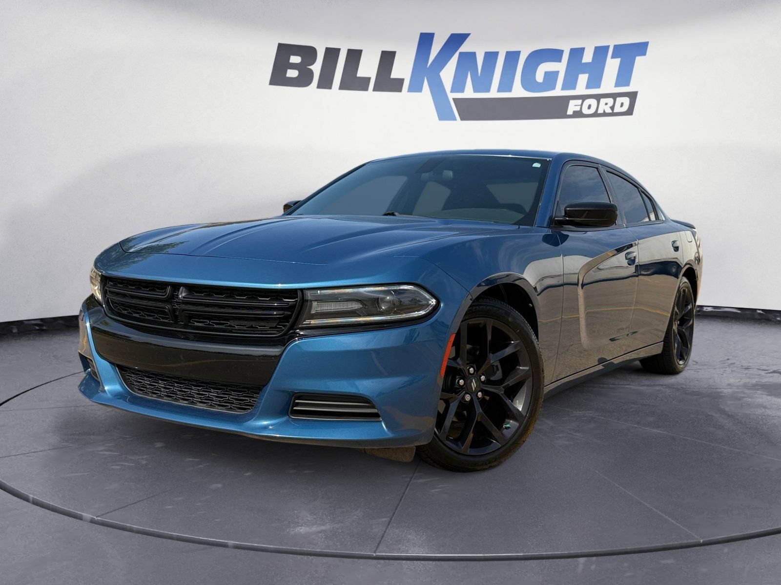 Used 2020 Dodge Charger SXT w/ Blacktop Package