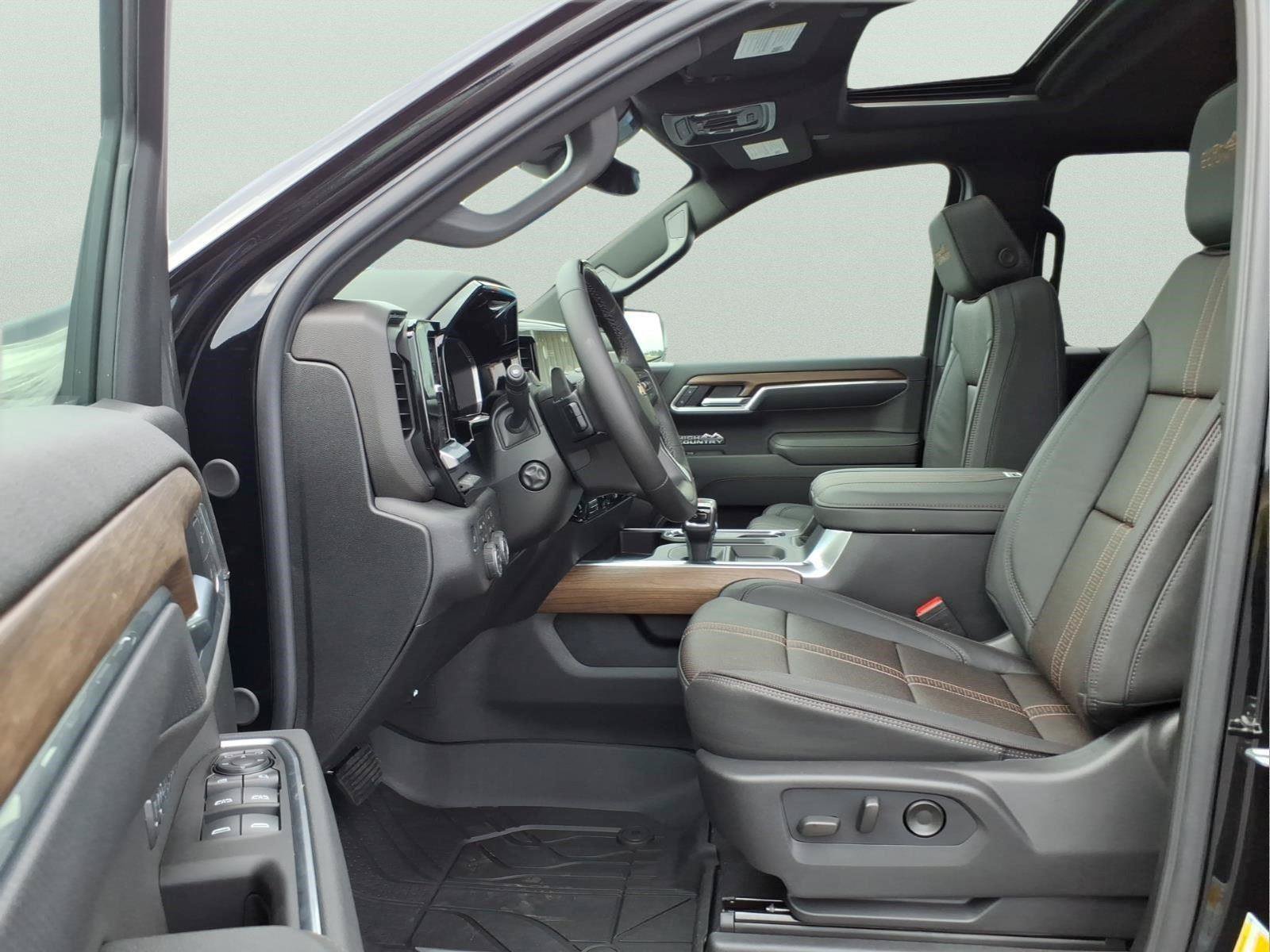 New 2026 Chevrolet Silverado 1500 High Country AWD/4WD image 15