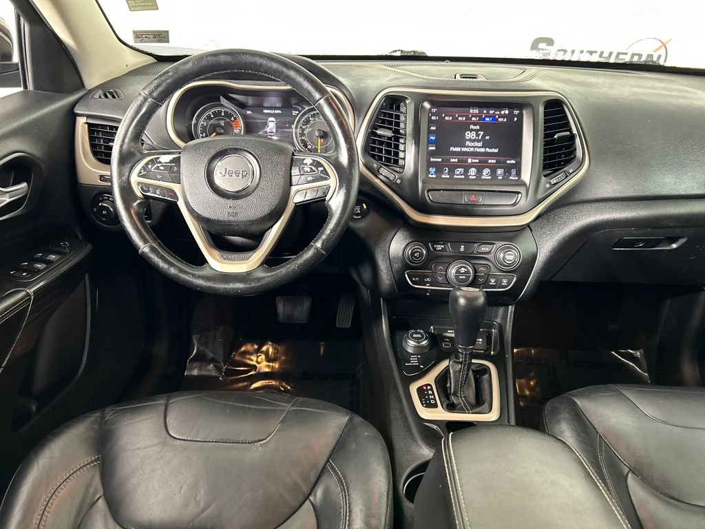 Used 2016 Jeep Cherokee Limited image 17