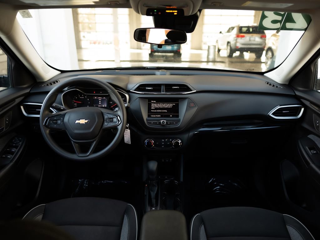 Used 2023 Chevrolet TrailBlazer LS image 17