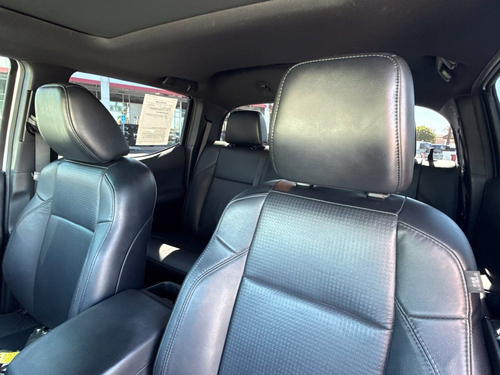 Used 2021 Toyota Tacoma TRD Off-Road w/ TRD Premium Off Road Package AWD/4WD image 20
