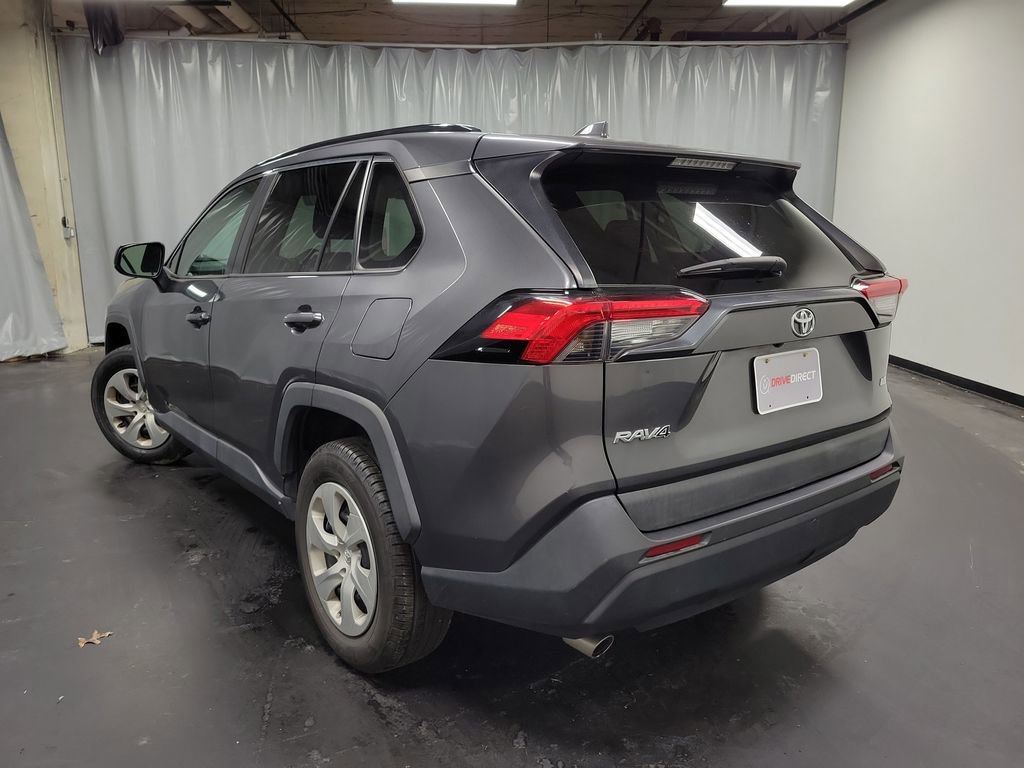 Used 2021 Toyota RAV4 LE image 6