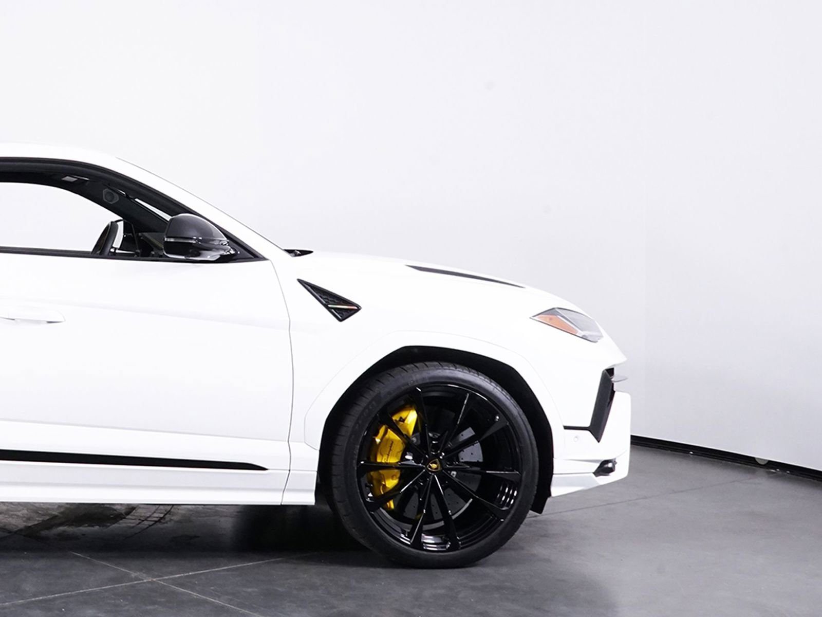 Used 2024 Lamborghini Urus S image 15