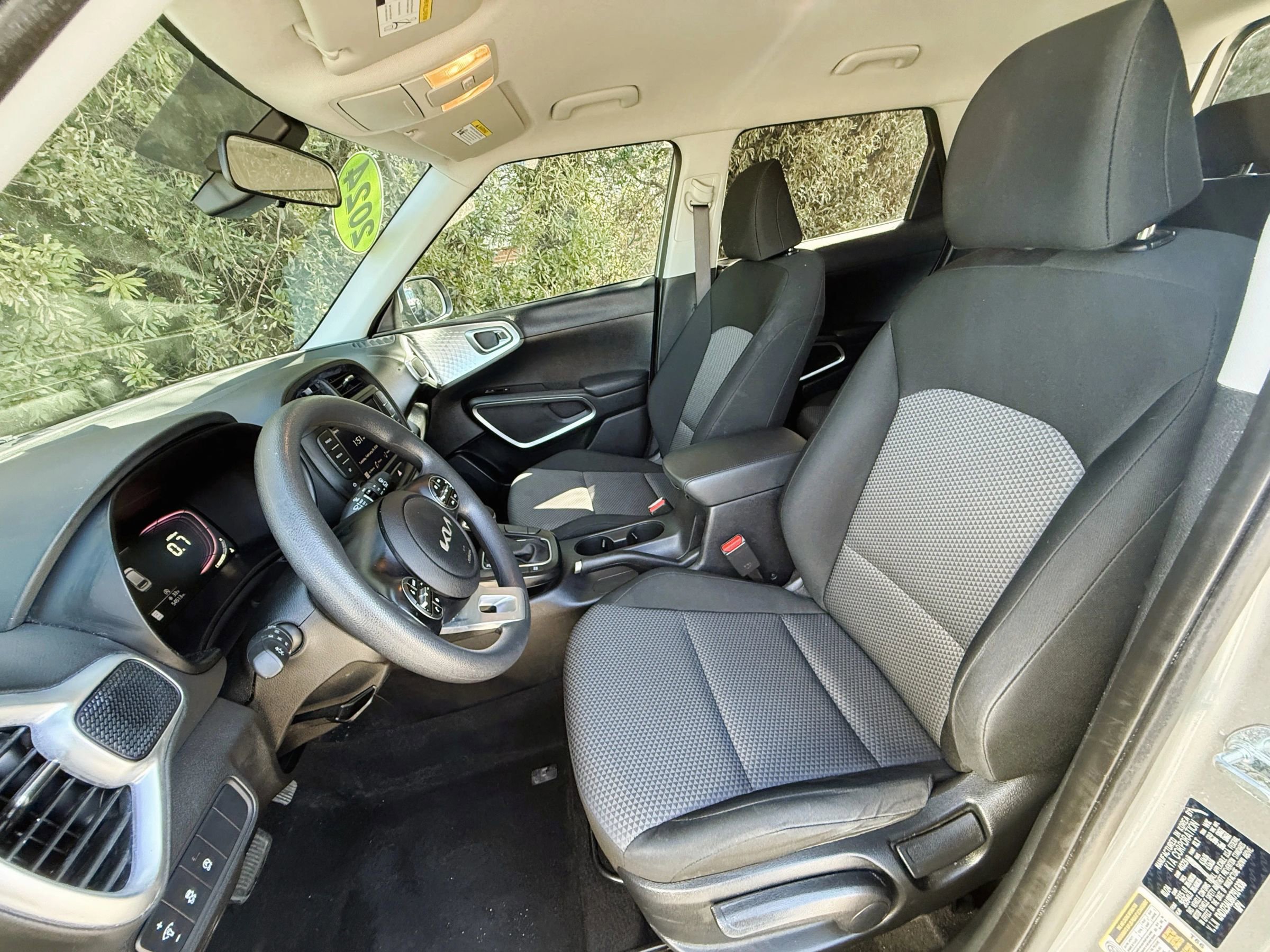 Used 2024 Kia Soul LX w/ Option Group 015 image 2