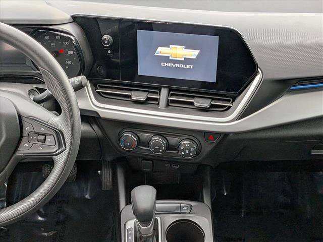 Used 2025 Chevrolet Trax LS image 12