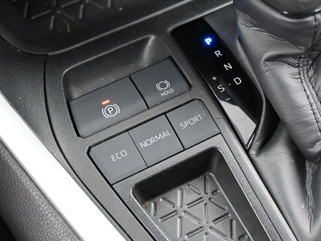 Used 2024 Toyota RAV4 XLE image 28