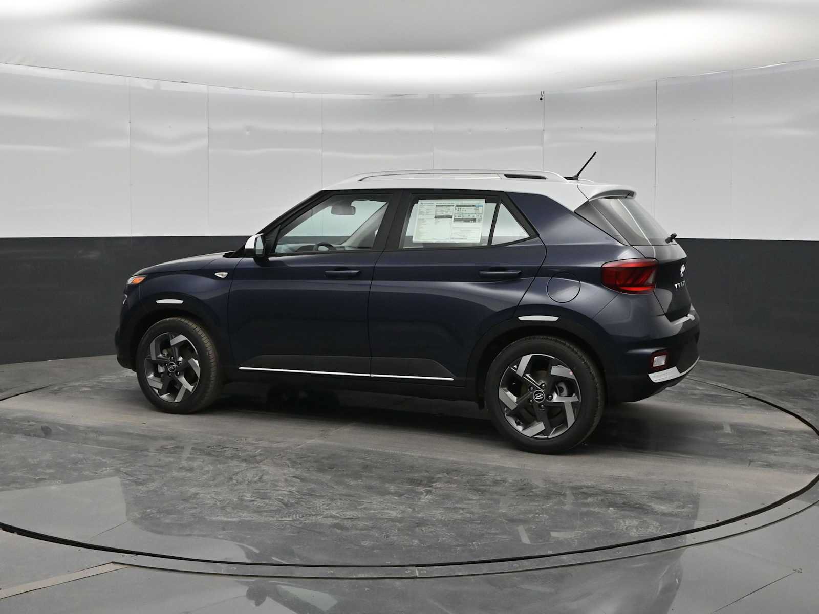 New 2026 Hyundai Venue SEL FWD image 5
