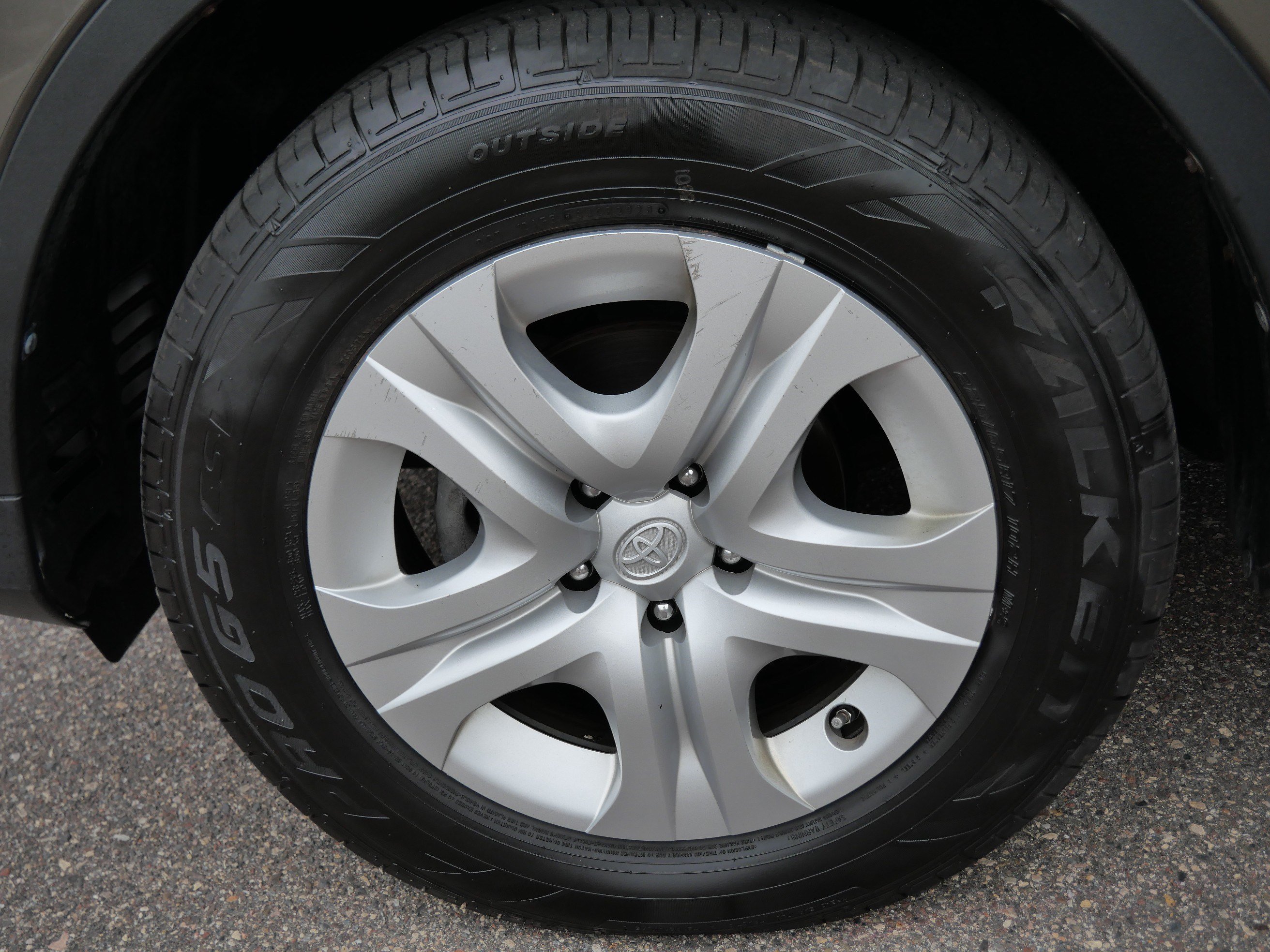 Used 2015 Toyota RAV4 LE AWD/4WD image 15