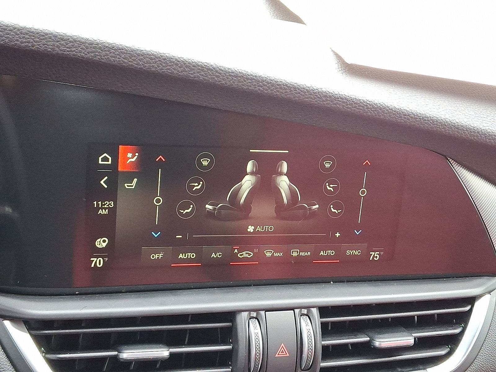 New 2026 Alfa Romeo Giulia AWD image 13