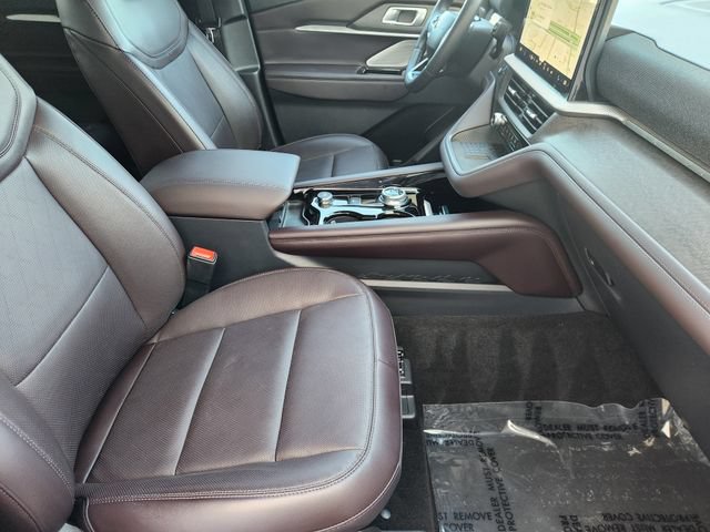 Used 2025 Ford Explorer Platinum RWD image 20