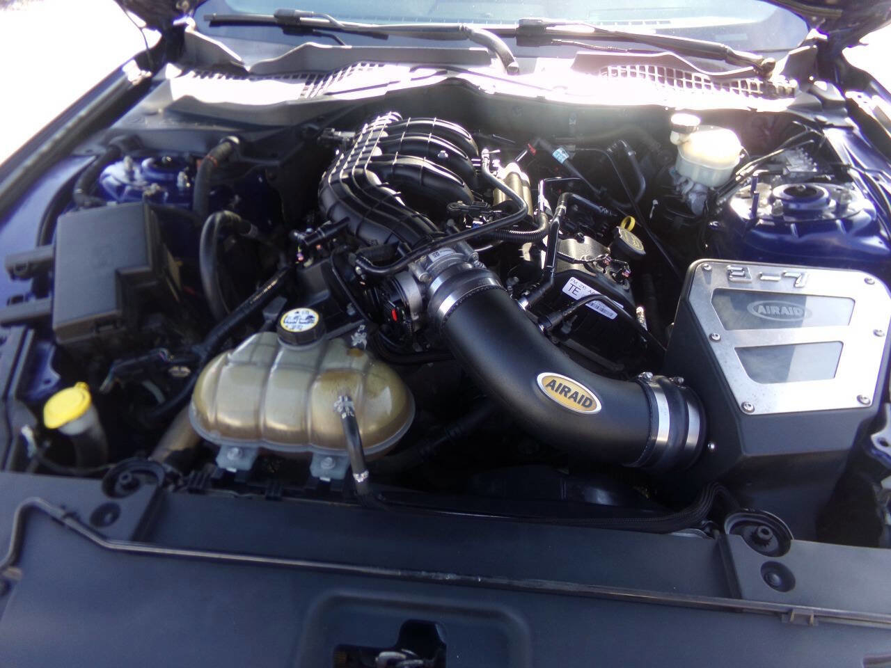 Used 2015 Ford Mustang Coupe RWD image 31
