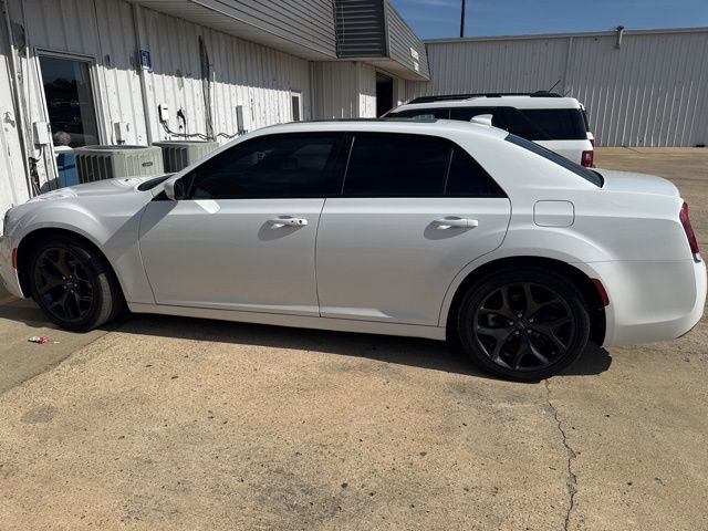 Used 2022 Chrysler 300 S image 1