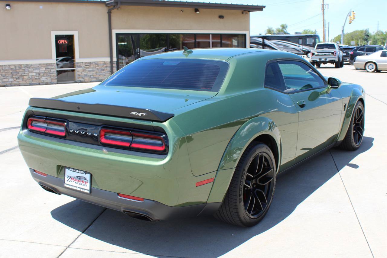 Used 2018 Dodge Challenger SRT Demon RWD image 9