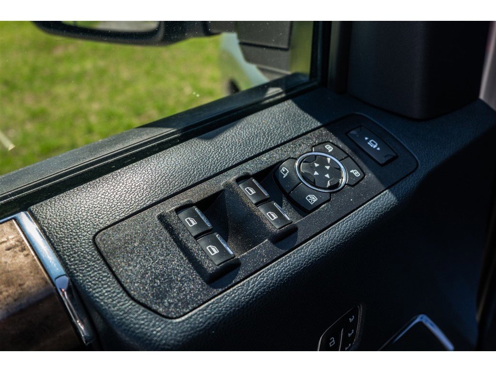 Used 2022 Ford F250 Lariat w/ Lariat Ultimate Package image 14